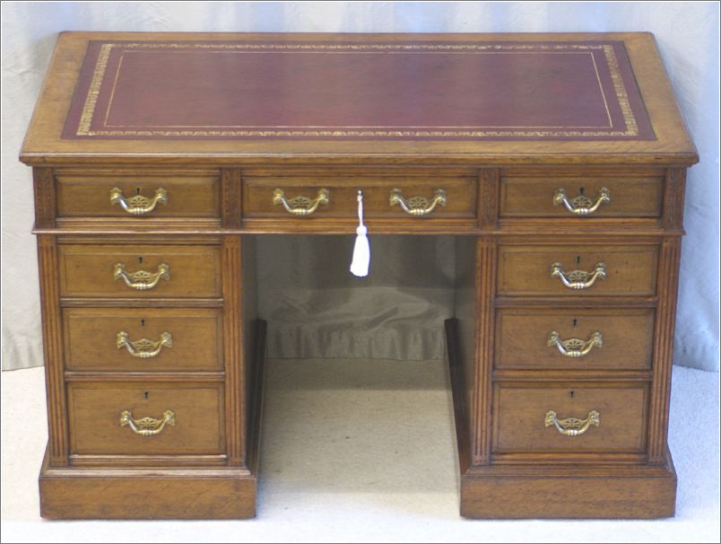 2076 Small Antique Oak Pedestal Desk Front (1)